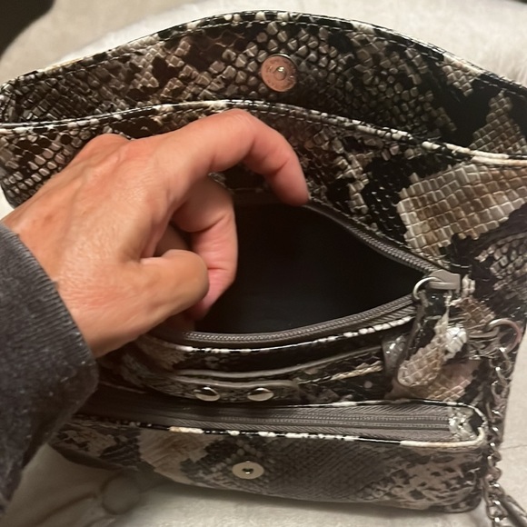 nine west snakeskin bag, convertible. Crossbody strap, and wristlet strap. - Picture 9 of 14